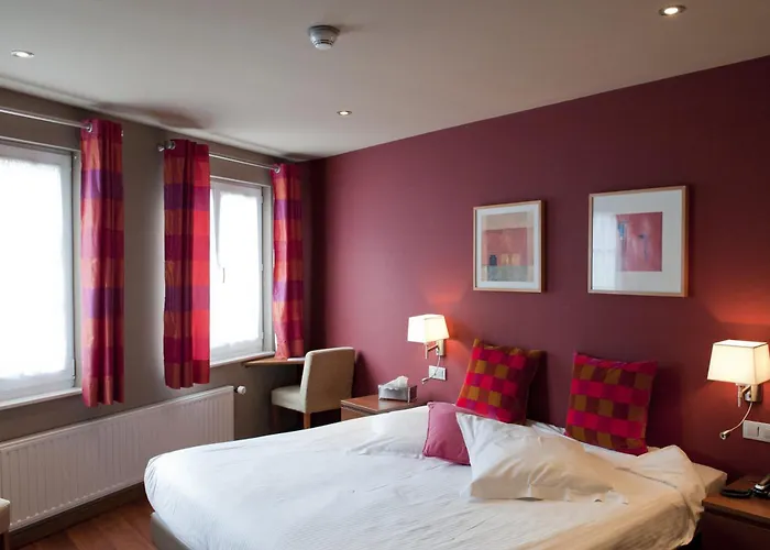 Le Charme De La Semois Hotell 3*