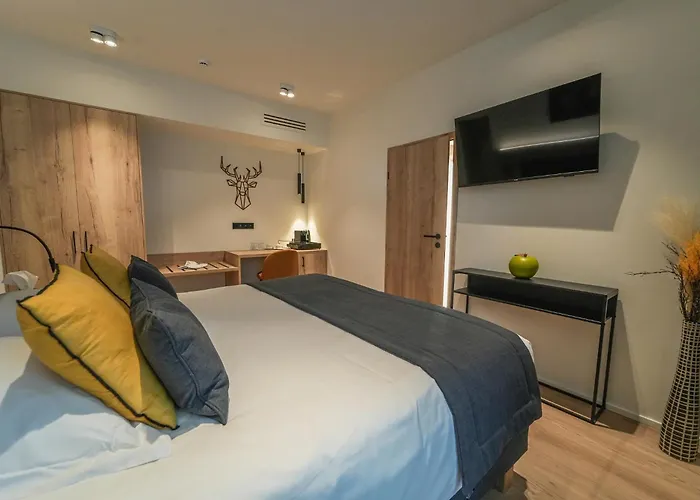 Hotell Le Charme De La Semois 3*