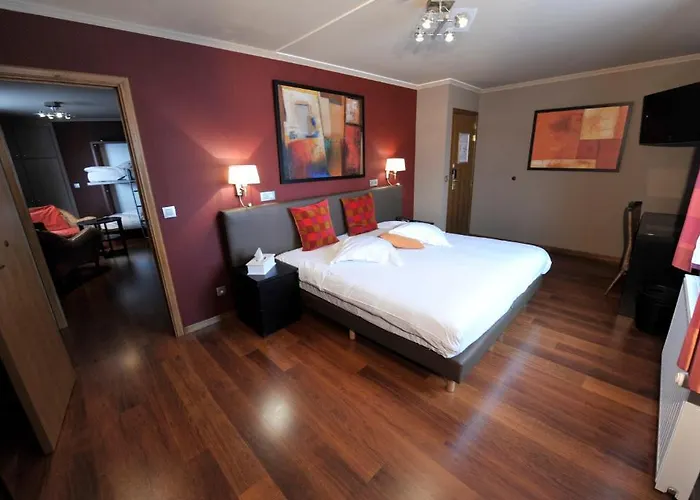 Hotell Le Charme De La Semois 3*